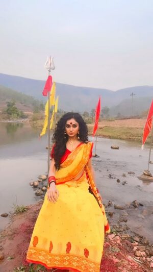 Sheetal Patra Instagram - ଶୁଭ ମହାଳୟା ଓ ବଜ୍ର ମହାକାଳୀ ପୂଜାର ଶୁଭେଛ୍ଛା🙏🌺🌟

Embracing the auspicious arrival of Maa Durga & welcoming the goddess energy!🙏✨
May her divine grace fill our lives with harmony and positivity💫🌸

 #DurgaPuja #Blessings #navratri #maa #goddess #divinity #positivity #grace #prosperity