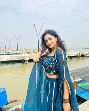 Sheetal Patra Instagram - Anchored with Hope & Positivity 🦋🌸💕

Guys can you Guess the location?!🐬
