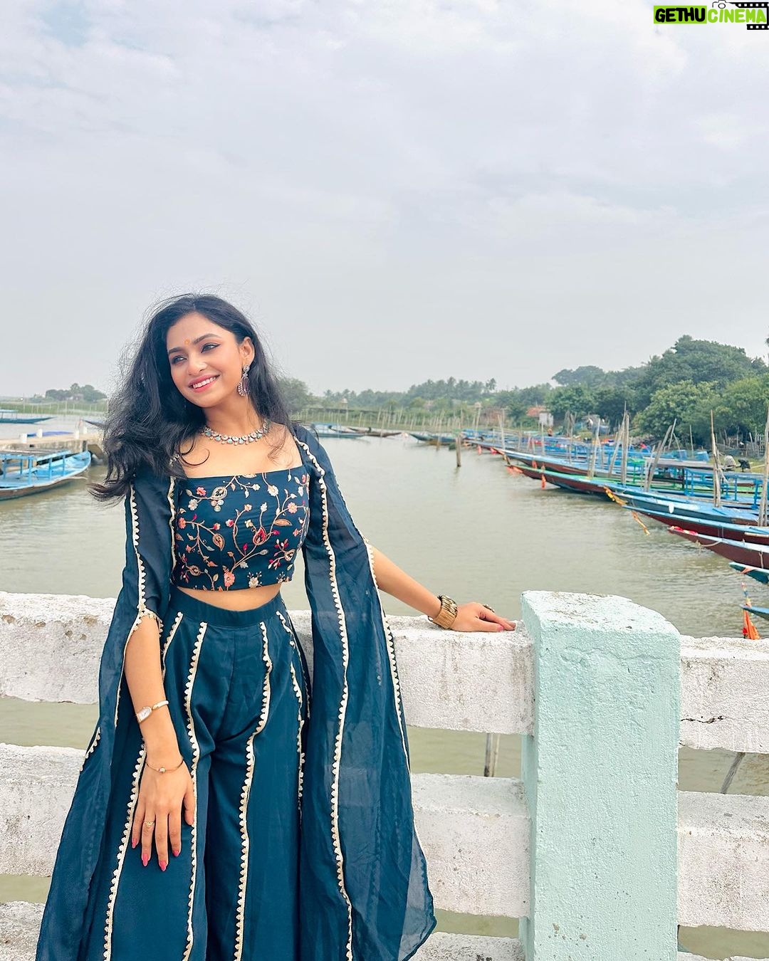 Sheetal Patra - 15K Likes - Anchored with Hope & Positivity 🦋🌸💕
Guys can you Guess the location?!🐬