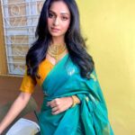 Sheetal Patra Instagram - Let your aura shine as bright as your blessings!🌟✨ #Dhanteras