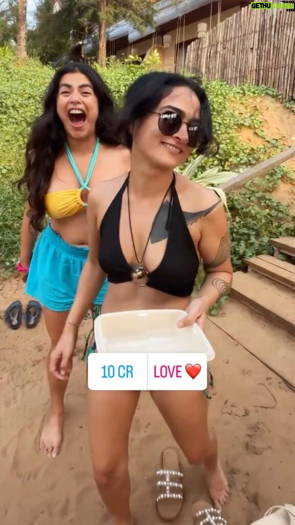Shenaz Treasurywala Instagram - Send this to your friends and see what they pick- 10 Cr or Love of your life? Which one would you pick if I met you on the beach in Goa and asked you :)) Be honest come on. Ask your crush, friends, girlfriend / boyfriend now ;) #shenazquestions #beachquestions #voxpop #goabeach Goa, Morgim