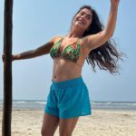 Shenaz Treasurywala Instagram – I’m feeling Nostalgic about a Goa from the 90s with its bohemian spirit, a place where a few of us felt we had found the best kept secret, chilling on the white sand beaches of Candolim ( yup Candolim) and Baga was where we went to eat chocolate brownies from Tito’s and Seafood platter at Brittos. At night we would get dressed in our hippy dippy attire and ride deep into the jungles to find the secret rave parties. Was a thrill to just find them. And then I would lay on the bedsheets outside and eat andapao under a sky full of stars while my friends danced the night away. 

But now, Goa has donned a new attire. The beachside huts have given way to boutique resorts, the beaches are no longer the best-kept secret, and the once-quiet streets where you would just see Goans with their rum bottles and siesta signs now hum with a different kind of energy. 

An energy of construction and building. 
An energy of investors all looking to make money off Goa’s land. The pandemic changed Goa. Builders building villas that cost 10Cr to 25Cr. 
Land prices shooting up. 

Shacks with fish curry rice are a rare find replaced by fancy restaurants and speak easy bars. The Goans Rum 🍹 is replaced by fancy Gin Bars( I don’t mind the fancy bars and restaurants, but it’s different)

It’s a new Goa. 
Goa has reinvented itself, with a fusion of old-world charm and contemporary delights but I do hope the old world charm remains and the heritage homes and trees 🌳 stay because I would hate to see what’s happened to Bandra happen in Goa. 

What are your views? Goa, India