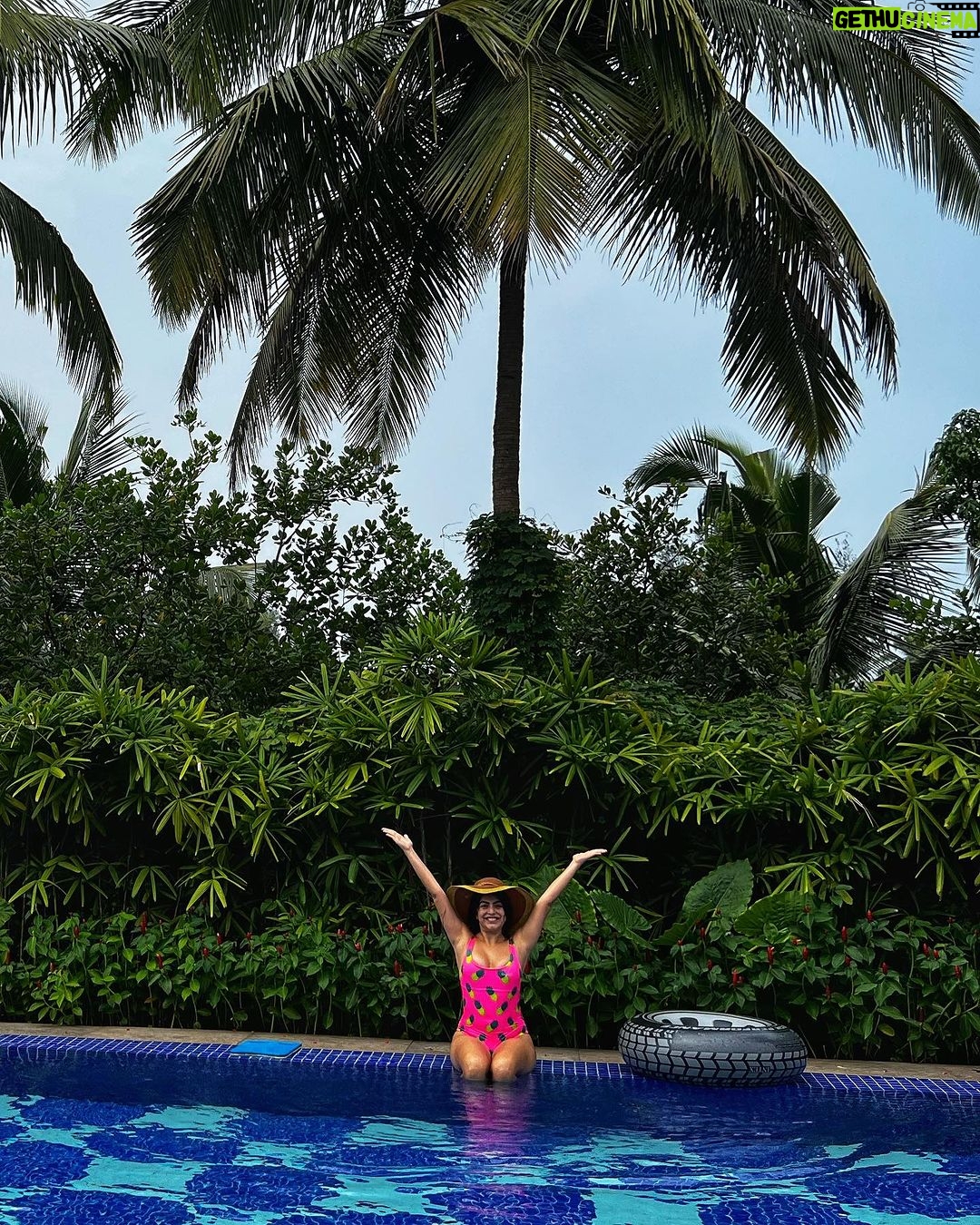 Shenaz Treasurywala Instagram - I decided to be fancy and take my family to try the very hip and stylish W Goa this time. Here’s my review and why I feel it’s unique- 1. Location: It’s on top of a hill overlooking the sea in Vagator. 2. Design: Bold colours, lots of modern art. 3. Rooms: Very unusual rooms with chandeliers and bright colours, bathtubs with TVs -reel coming soon 4. Service: Staff is very friendly and they are pretty quick. 5. Atmosphere: Young, modern, cool. 6. Reception area is called The Living Room and is very lively with music and parties and a bar. ( that’s the W brand, their receptions are all like nightclubs and they were especially famous in the early 2000s) 7. Food: Delicious especially the Asian Restaurant -Spice Traders and I loved the Goan Thaali in their coffee shop. ( pls note the thaali is HUGE, 4 people can eat from it :) 8. Their “Rock Pool” is one of the most famous pools in Goa. Unfortunately the Rock Pool isn’t working right now, it will be ready for the season. 9. They have an indoor adults only pool in their spa which is dimly lit with candles all around it. Their spa has a lot of interesting options. I haven’t tried it yet, will do later today. #WGoa #goahotels @w_goa Goa, India