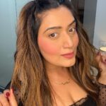 Shireen Mirza Instagram - Felt delete might cute later <3 Let me know if you wana see more quick hair tutorial 🎀 Try and tag me 📌 #hairstyle #inspiration #christmas #holidayhair #ootd #trending #reelitfeelit #hairinspiration #newyear #cute #tutorial #longhair #shireenmirza #trending #reelitfeelit
