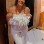 Shireen Mirza Instagram – Pov: You’re trying to figure out how to dress up your mid size body 🫶🏼🤍

#reel #trending #reels #motivation 
#fashion #ootd #audio #tallgirl #look #trending #makeup #hairstyles #longhair #influetor #reelsinstagram #influencer #tallgirls #vacation #vibe  #fyp #reelitfeelit #reelkarofeelkaro #white #fashion #ootd