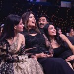 Shireen Mirza Instagram - Our Parivar in Star Parivar! #team #yhc #spa Picture credits to @camcraftproductions 👏 Make up @swatidedhia_makeup Outfit @the_chess_room Jewellery @aquamarine_jewellery