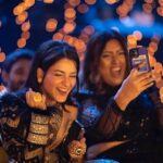 Shireen Mirza Instagram - Our Parivar in Star Parivar! #team #yhc #spa Picture credits to @camcraftproductions 👏 Make up @swatidedhia_makeup Outfit @the_chess_room Jewellery @aquamarine_jewellery