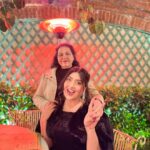 Shireen Mirza Instagram - Our lil celebration 🎉 Merry Christmas everyone and happy bday to our own Santa mummy 🧑‍🎄