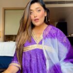 Shireen Mirza Instagram - Wo to pal main khush hai,pal main khafa 🪔 Wearing @bunaai By @stylebysugandhasood #makeup #fashion #love #photography #instagood #fyp #photooftheday #hair #trending #wedding #delhi #indian #suit #audio #entertainment #dance #ootd #promotion #ad #viral #reelitfeelit #reelsinstagram