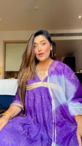 Shireen Mirza Instagram - Wo to pal main khush hai,pal main khafa 🪔 Wearing @bunaai By @stylebysugandhasood #makeup #fashion #love #photography #instagood #fyp #photooftheday #hair #trending #wedding #delhi #indian #suit #audio #entertainment #dance #ootd #promotion #ad #viral #reelitfeelit #reelsinstagram
