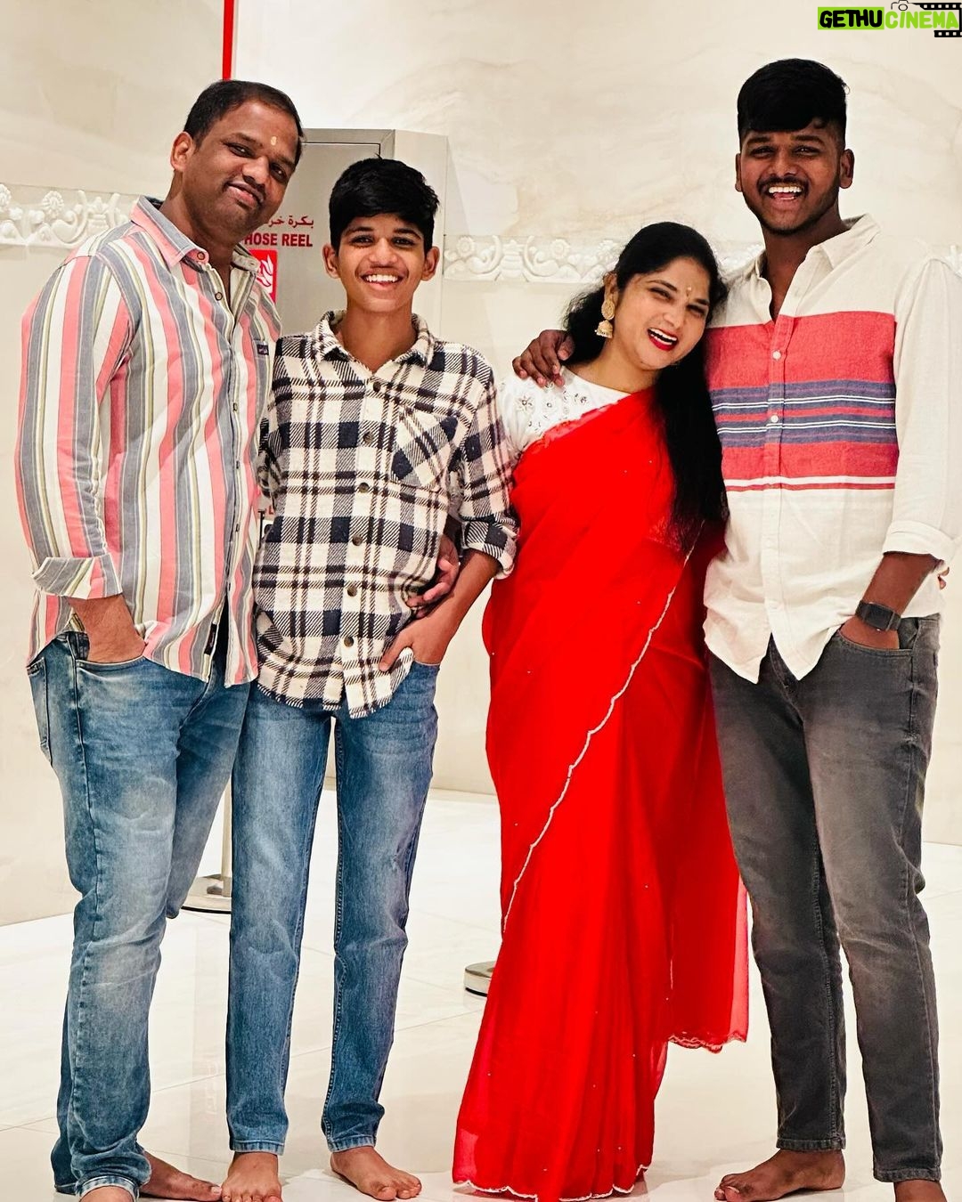 Shiva Jyothi Instagram - #happydasara Our saree’s from @riyanshika43 ‼️Disclaimer‼️ - all pictures are subjected to copyright! #newpost #instagram #instagood #dasara #love #temple #festival #telaganafestival Dubai, United Arab Emirates