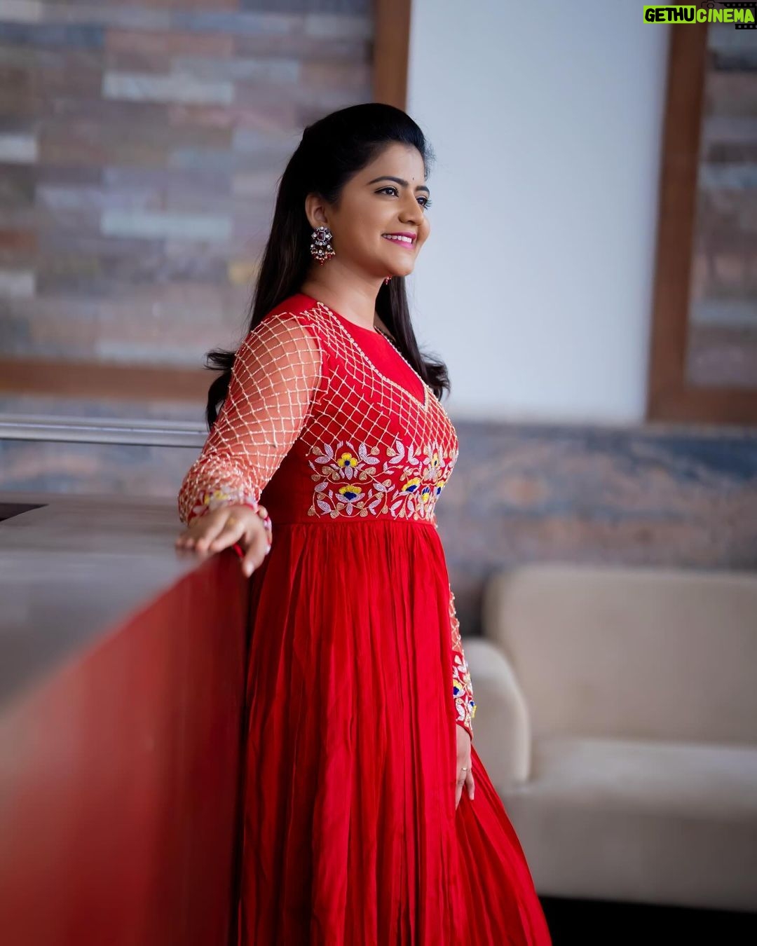 Shiva Jyothi Instagram - NAVAVARNA KATYAYANI Day: 6 Born to sage Katyayna, she is an incarnation of Durga and is shown to exhibit courage which is symbolized by the colour red. Known as the warrior goddess, she is considered one of the most violent forms of Devi. Savithri in our intricate hand embroidered red long gown with colorful flowers embroidered on it. Outfit by @khyathidesignstudio ❤️ Earrings @jewelleryforher3 ❤️ Pics @fabstories._ ❤️ #newpost #instagram #red #jyothakka #shivajyothi