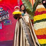 Shiva Jyothi Instagram - అట్ల బతుకమ్మ శుభాకాంక్షలు❤️ #newpost #instagram #instagood #pics #bathukamma #festival #happiness #shivajyothi #jyothakkka