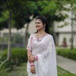 Shiva Jyothi Instagram – నాన బియ్యం బతుకమ్మ శుభకాంక్షలు❤️

Pics @thehashtag_photography ❤️

Saree @devi_collections5217 ❤️

‼️Disclaimer‼️ – all pictures are subjected to copyright!

#newpost #instagram #instagood #saree #sareelove #happiness #jyothakka #shivajyothi