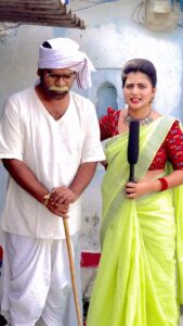 Shiva Jyothi Instagram - తాత నీ ఓటు ఎవరికి … . . . #elections2023 #otu #jyothakka #shivajyothi #bithirisathi #bittirisatti #election #voteforcar #kcronceagain