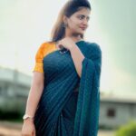 Shiva Jyothi Instagram - listen to your heart, not to people's opinions.❤️❤️ Saree @label_dishana ❤️ Pics @thehashtag_photography ❤️ #newpost #newpic #today #mondayvibes #newweek #newthoughts #happiness💕 #love #saree #sareelove #jyothakka #shivajyothi