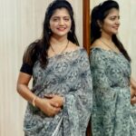 Shiva Jyothi Instagram - Double trouble 🤓 Saree @label_dishana ❤️ #newpost #instagram #instagood #happiness #love #saree #blacklove #shivajyothi #jyothakka