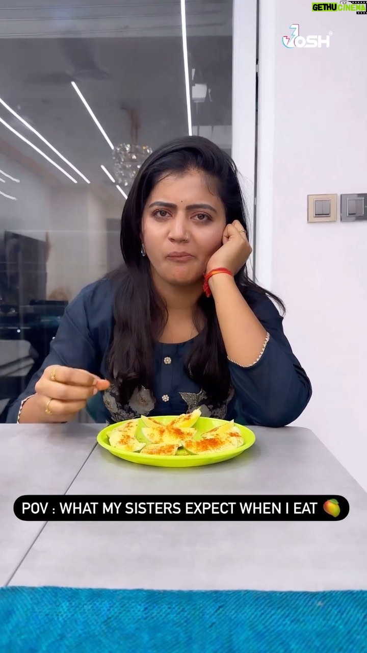 Shiva Jyothi Instagram - What my sister’s expect when I eat mangoes 🥭 . . . @joshapp.telugu @officialjoshapp #jyothakka #content #comedy #friends #deepthisunaina #mango #sister #sisters #sesonelfood #trendingreels #trendingsongs #trendingtopic Hyderabad
