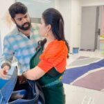 Shiva Jyothi Instagram – మా Toilet ప్రేమ కథ 🫶🫣 
.
.
.
.
#comedy #contentcreator #content #bathroom #bathroomlove #jyothakka #couple #husband #wife #funnyvideos #trending #reelsinstagram Prestige High Fields