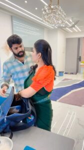 Shiva Jyothi Instagram - మా Toilet ప్రేమ కథ 🫶🫣 . . . . #comedy #contentcreator #content #bathroom #bathroomlove #jyothakka #couple #husband #wife #funnyvideos #trending #reelsinstagram Prestige High Fields