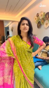 Shiva Jyothi Instagram - ఏందే..ఏమే.. అంటుండే.. వాడి పెళ్ళాం నేనైనట్టు… ❤️😍 . . @ganguly_manthri ❤️ . @joshapp.telugu @officialjoshapp #contentcreator #content #réel #telanganapilla #telanganafolksongs #folksongs #funnyvideos Prestige High Fields