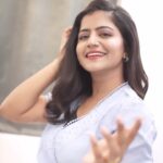 Shiva Jyothi Instagram - 💕 Omg! Such a lovely friday night surprise by my husband @ganguly_manthri 🫶❤️ But now surprises come easy to me as I am #AlwaysReady with Indica Easy Shampoo Hair Color 💃✨ Within just 10 minutes, Color your hair and be always ready for any opportunity in life. 💁‍♀️🌈 #IndicaEasy #AlwaysReady Hyderabad