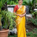 Shiva Jyothi Instagram – No one can ever say no to the magic of a saree ❤️❤️❤️

Makeover by @makeoverbyswathiraj ❤️

Saree& blouse @pinkpetalsdesignhouse❤️

Jewellery @jewelleryforher3 ❤️

Clicks @cg_capturess
Retouch @bkmfilms

#saree #sareelove #newpost #instagram #instagood #event #photoshoot #desingerwear #shooting #shoot #shootingfun #jewelry #makup #hairstyles #photography #pics #shivajyothi #jyothakka