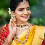 Shiva Jyothi Instagram - No one can ever say no to the magic of a saree ❤️❤️❤️ Makeover by @makeoverbyswathiraj ❤️ Saree& blouse @pinkpetalsdesignhouse❤️ Jewellery @jewelleryforher3 ❤️ Clicks @cg_capturess Retouch @bkmfilms #saree #sareelove #newpost #instagram #instagood #event #photoshoot #desingerwear #shooting #shoot #shootingfun #jewelry #makup #hairstyles #photography #pics #shivajyothi #jyothakka