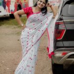 Shiva Jyothi Instagram – Paint your soul with the colors of self love. ❤️🫶💙

Saree @label_dishana ❤️

Pics @thehashtag_photography ❤️

#newpost #instagram #instagood #happiness #love #selflove #saree #sareelove