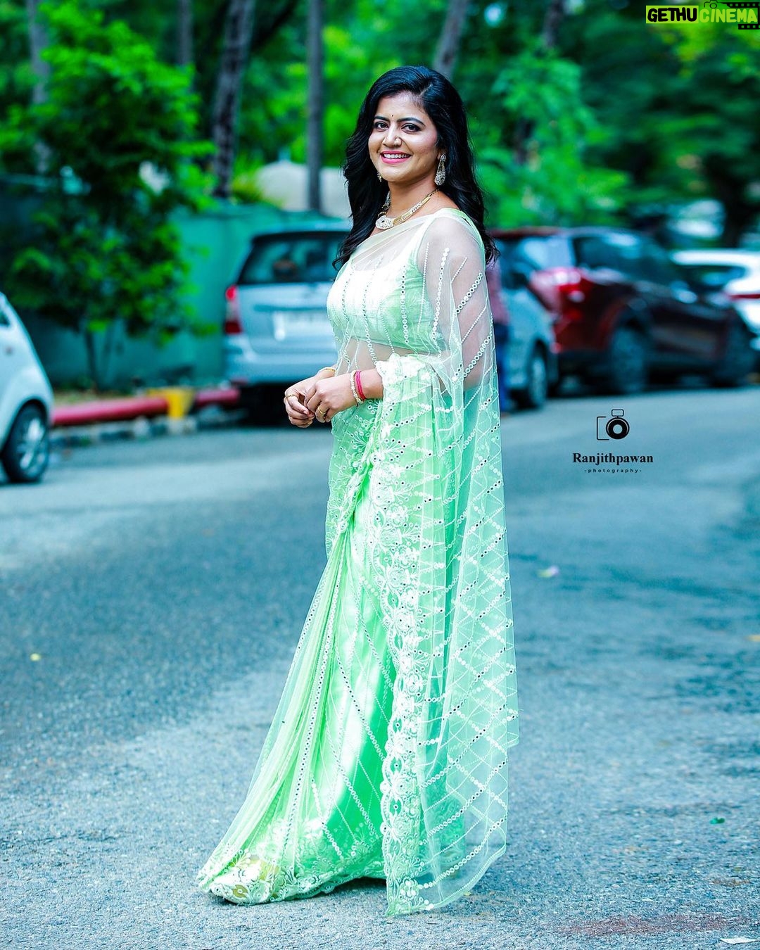 Shiva Jyothi Instagram - You deserve to be happy. Not tired, not hurt, not stressed, just happy ❤️❤️❤️ Wearing @navya.marouthu ❤️ Makup & hair @uhsee_ ❤️ Jewellery @jewelleryforher3 ❤️ Pics @ranjithpawan_photography 😍 #newpost #instagram #instagood #saree #sareelove #happiness #shooting #shootlife #navyamarouthu #wednesday