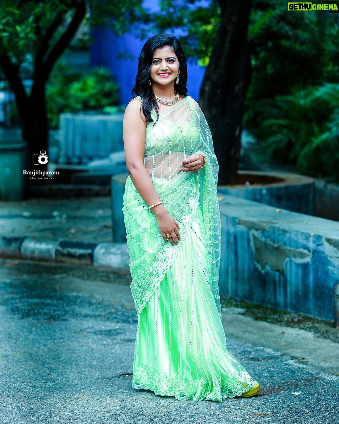 Shiva Jyothi Instagram - You deserve to be happy. Not tired, not hurt, not stressed, just happy ❤️❤️❤️ Wearing @navya.marouthu ❤️ Makup & hair @uhsee_ ❤️ Jewellery @jewelleryforher3 ❤️ Pics @ranjithpawan_photography 😍 #newpost #instagram #instagood #saree #sareelove #happiness #shooting #shootlife #navyamarouthu #wednesday