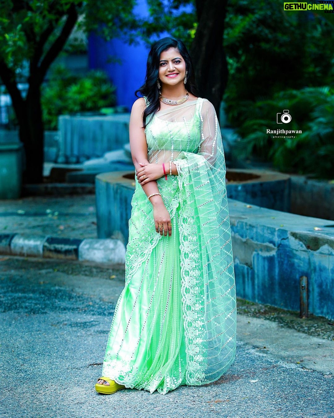 Shiva Jyothi Instagram - You deserve to be happy. Not tired, not hurt, not stressed, just happy ❤️❤️❤️ Wearing @navya.marouthu ❤️ Makup & hair @uhsee_ ❤️ Jewellery @jewelleryforher3 ❤️ Pics @ranjithpawan_photography 😍 #newpost #instagram #instagood #saree #sareelove #happiness #shooting #shootlife #navyamarouthu #wednesday