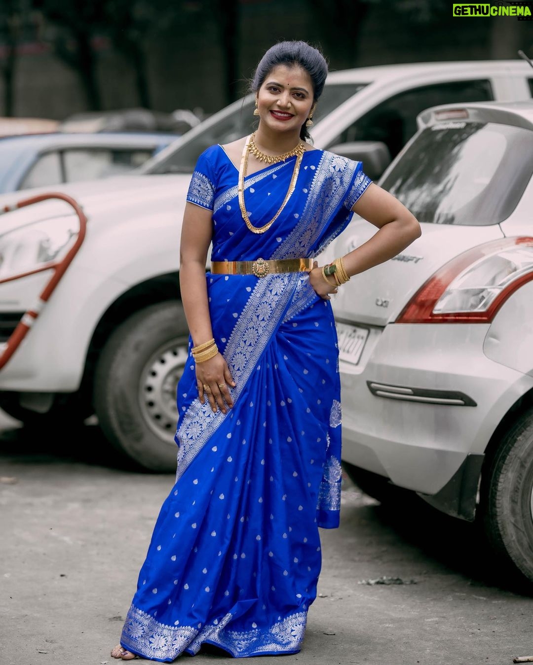 Shiva Jyothi Instagram - ππππ Saree& blouse @glorious_threads_by_divya β€οΈβ€οΈ Makup & hair @glamm_makeup_by_ranee β€οΈ Pic @thehashtag_photography β€οΈ #newpost #instagram #instagood #saree #sareelove #festival #celebration #jyothakka #shivajyothi