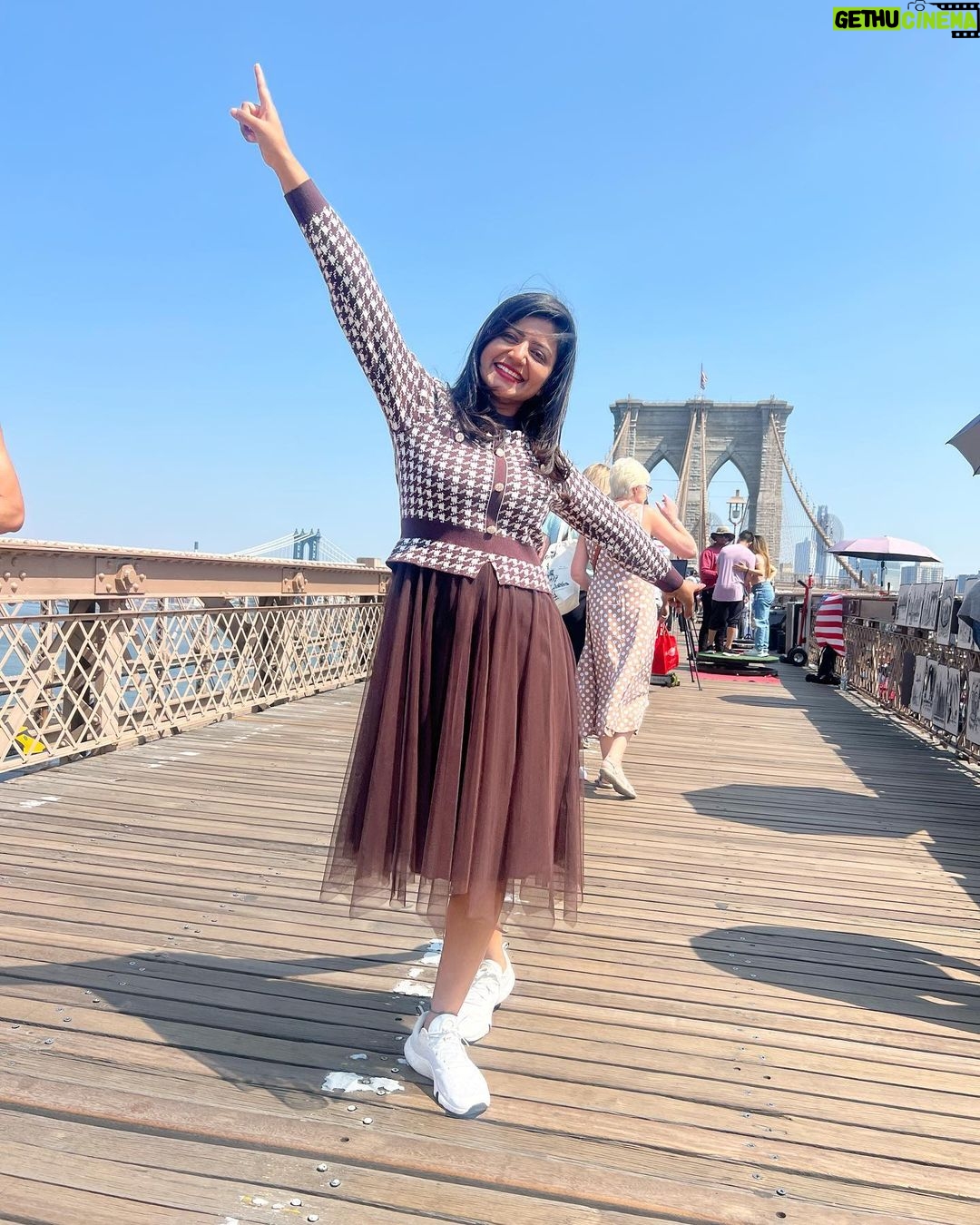 Shiva Jyothi Instagram - #newyorkday2 #photodump Every day begins with expectations and ends with experiences.🫶❤️ #newpost #instagram #instagood #usa🇺🇸 #america #newyork #usatrip #americatrip #travel #vaction #photography #pics #happymonday #newweek