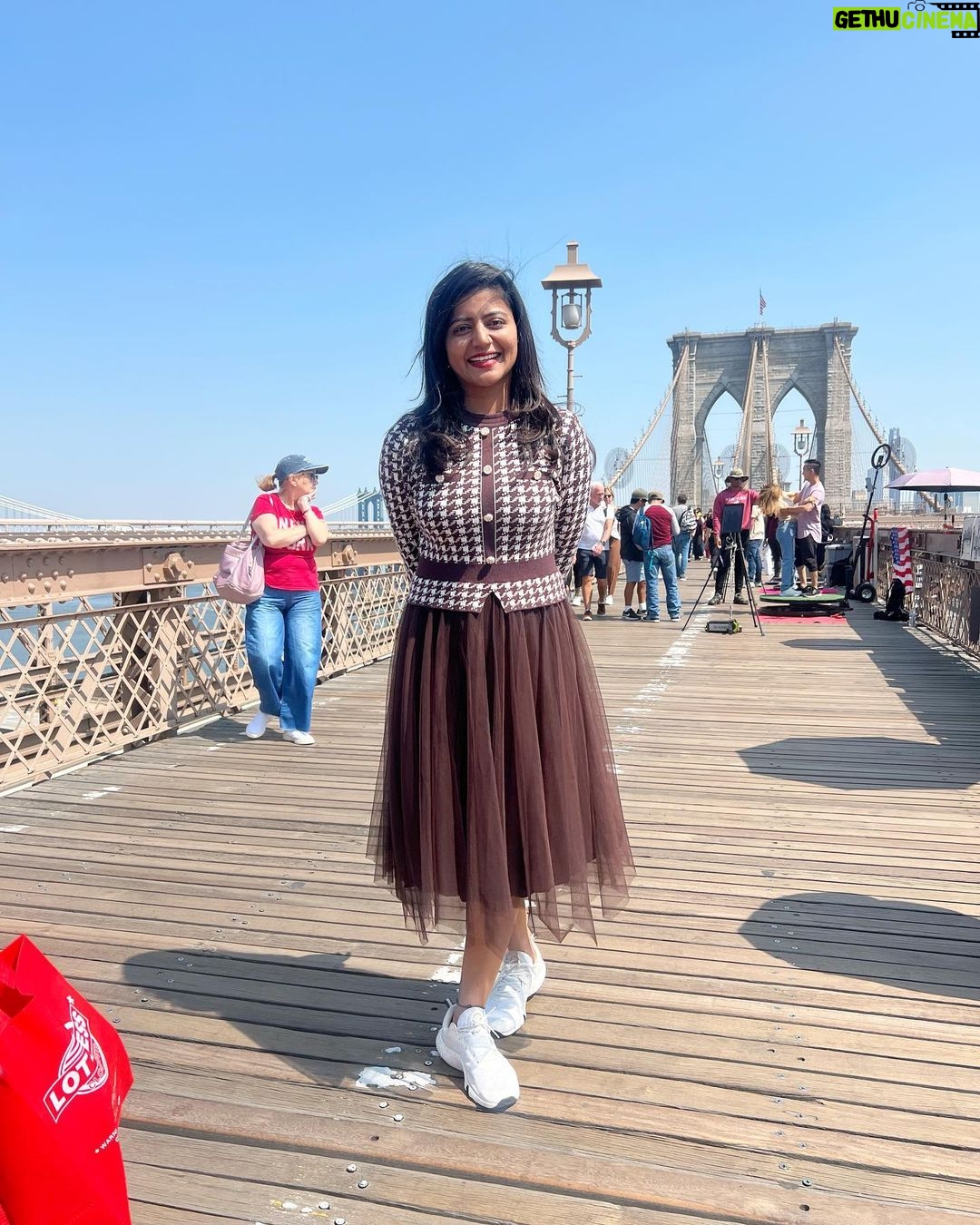 Shiva Jyothi Instagram - #newyorkday2 #photodump Every day begins with expectations and ends with experiences.🫶❤️ #newpost #instagram #instagood #usa🇺🇸 #america #newyork #usatrip #americatrip #travel #vaction #photography #pics #happymonday #newweek