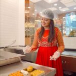 Shiva Jyothi Instagram - #OliveMithai #PandagaMeedhiSandhadiMaadhi #OliveThoPrathiRojuPandage #OliveMithaiShop Follow Olive Mithai Shop: Facebook: https://www.facebook.com/OliveMithaiShop Instagram: https://www.instagram.com/olivemithai/ Twitter: https://twitter.com/olivemithaishop Order on Website : https://olivemithai.com/ Order on Website or Call the branch near you Hydernagar: 7331122771 KPHB 9th Phase : 7331122777 KPHB 3rd Phase: 7331122772 KPHB, Rythubazar Road: 7331122779 Nizampet: 7331122773 Vivekananda Nagar: 7331122712 Miyapur: 7331122719 Hafeezpet: 7331122713 Kondapur: 7331122715 Chandanagar, PJR Road: 7331122776 BHEL: 7331122778 Alkapuri: 7331122716 Manikonda, OU Colony: 7331122718 Vanasthalipuram: 7331122717 Sainikpuri: 7331122714 Pragathi Nagar: 7331122720 Miyapur, Metro station : 7331122641 Hitech city, Metro station : 7331122721 Coordinated by @goldboy_media