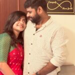 Shiva Jyothi Instagram - #happygurupurnima 🙏🙏 Pics @jus_sonu #instagood #instagram #newpic #ɴᴇᴡᴘᴏsᴛ #instagood #husbendandwife #saree #sareelove #festival #treditionalwear