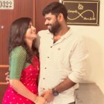 Shiva Jyothi Instagram - #happygurupurnima 🙏🙏 Pics @jus_sonu #instagood #instagram #newpic #ɴᴇᴡᴘᴏsᴛ #instagood #husbendandwife #saree #sareelove #festival #treditionalwear