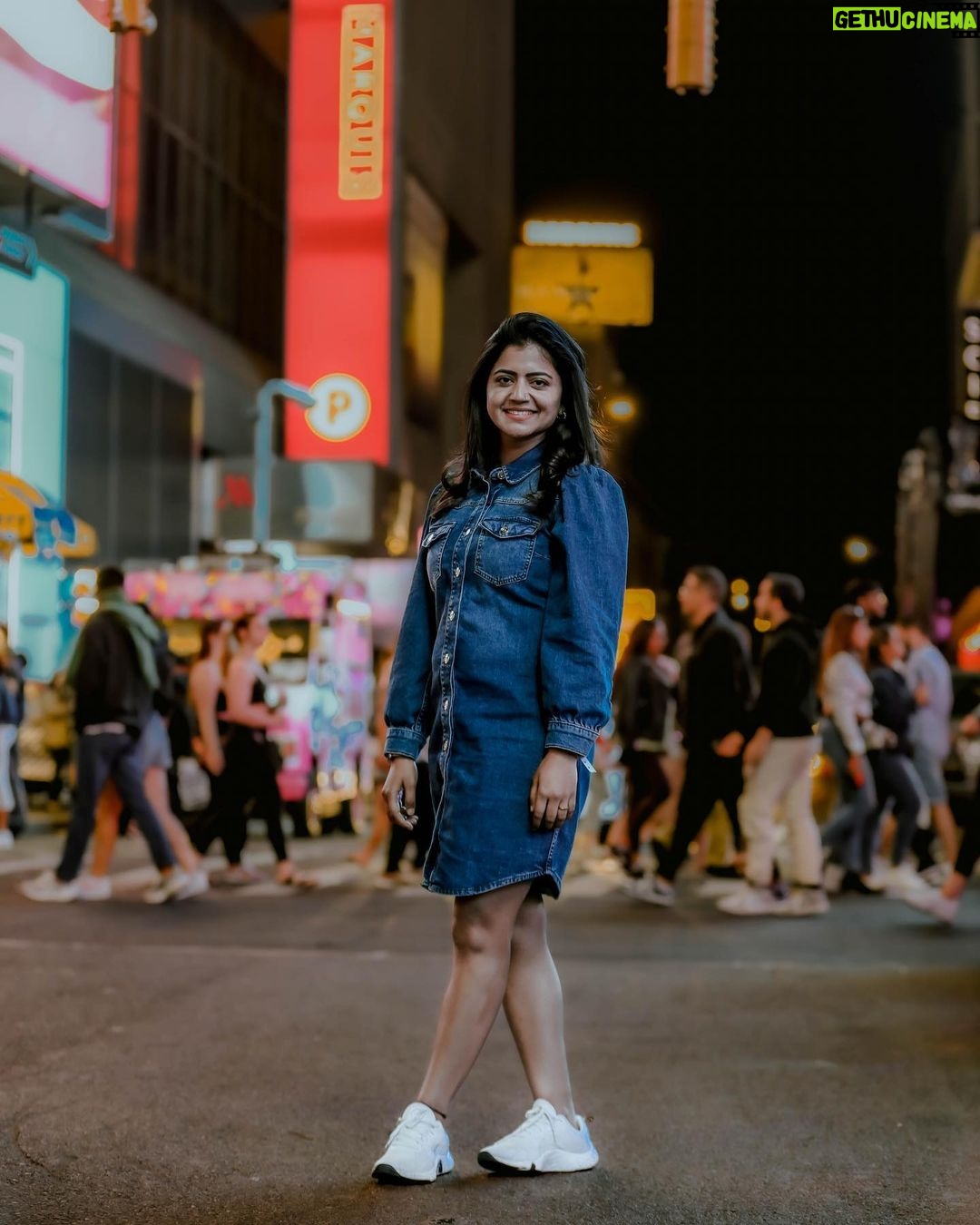 Shiva Jyothi Instagram - You will fly when your time comes, for now just try❤️❤️ Pics @thehashtag_photography #newpost #instagram #instagood #love #happiness #travel #pics #usa🇺🇸 #america #newyorklife New York, Time Square