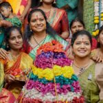 Shiva Jyothi Instagram - సద్దుల బతుకమ్మ శుభాకాంక్షలు❤️ #newpost #instagram #insatgood #pics #bathukamma #bathukammacelebrations #kavitha #kalavakuntla_kavitha_akka #telaganafestival #tealgana #hyderabad