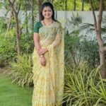 Shiva Jyothi Instagram – Close the window which brings pain
No matter How beautiful the View is! ❤️❤️

Saree @label_dishana ❤️

#newpost #saree #sareelove #jyothakka #shivajyothi