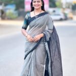 Shiva Jyothi Instagram – #happysunday 

Saree @label_dishana ❤️

#sundayvibes  #saree #sareelove #happiness #shivajyothi #jyothakka