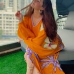 Shivaleeka Oberoi Instagram - Badrang Mein Satranga Hai Ye Ishq Re..🌻🍃🌞
