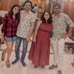 Shivani Rangole Instagram - Extended birthday celebrations with my extended family!!! Thank you for being there! 🌸 @hrishishelar @sneha_ashokmangal14