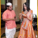 Shivani Rangole Instagram - तात्यांनी घेतली मास्तरीणबाईंची शाळा. ‘वामन हरी पेठे ज्वेलर्स प्रस्तुत’, ‘झी मराठी उत्सव नात्यांचा अवॉर्ड 2023’, 4 नोव्हेंबर, शनिवार, 7 PM #ZeeMarathi #ZMA2023 #ZeeMarathiAward2023 #GharchaKarya #घरचंकार्य