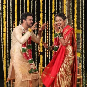 Shivani Rangole Instagram - Happy Birthday बायको... Here's to many many more years of goofiness. Love you ❤️

#virajaskulkarni #virajas #marathicelebrity #marathiactor #marathimulga #marathiserial #marathitv #zeemarathi #mhn #majhahoshilnq #majhahoshilna #sangtuaheska #tulashikvinchanglachdhada #virani #vivani #shivanirangole

@zee5_marathi @majhahoshilna_official @virajasxsoul @gautami_fanboy @_saiaditya_ @virajasxmagic @virajas_is_prem @sai_adi_love @virajaskulkarni_memeboy @crazy_for_saaditya @viratamixeuphoria @gautami_virajas_world @majhahoshilna_fp @justforlife_edits @sai_aditya_universe @saiditya_is_love @saiaaditya_prem_ @saiaaditya_gloss_ @virajas_gautami_viratami @viratami_saiditya @marvelous_virajas @chafa_ratrani @majhahoshilnaarmy @aditya_sai_fc @viratami_fp @viratami_lovers @saiadityans_official @viranixlove @virajas.gautami.aashy @aashay_and_virajas_fan_page @saiaditya_forever_ @gautamixlove @sai_adi_fanpage @viratami_lovers_official @viranixvibes @sai_aditya_indra_deepu.chi.fan @shivanixdreamy @stunningshivanii @virajasxvibez @gautamixlove @the.virani.wedding @marathikalakarvishwa @gautamideshpande_thequeen @virajas_x.king #Viratya #Zee5