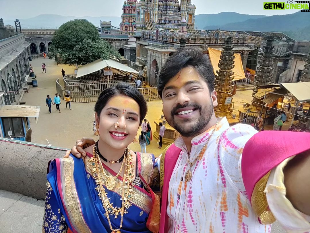 Shivani rangole family