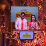 Shivani Rangole Instagram - तुमचे लाडके कलाकार गाजवणार झी मराठी अवॉर्ड्स 2023 चा मंच🔥❤️ @rangshivani @hrishishelar @kavitamedhekar @zeemarathiofficial