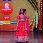 Shivani Rangole Instagram - तुमचे लाडके कलाकार गाजवणार झी मराठी अवॉर्ड्स 2023 चा मंच🔥❤️ @rangshivani @hrishishelar @kavitamedhekar @zeemarathiofficial