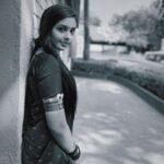 Shivani Rangole Instagram – I see you!🖤
.
📷 @khushbootawdeofficial